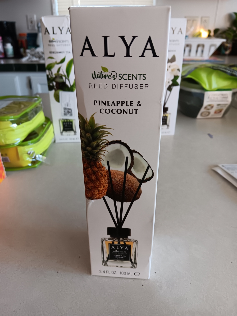 ALYA Pineapple & Coconut Reed Diffuser With Sticks.